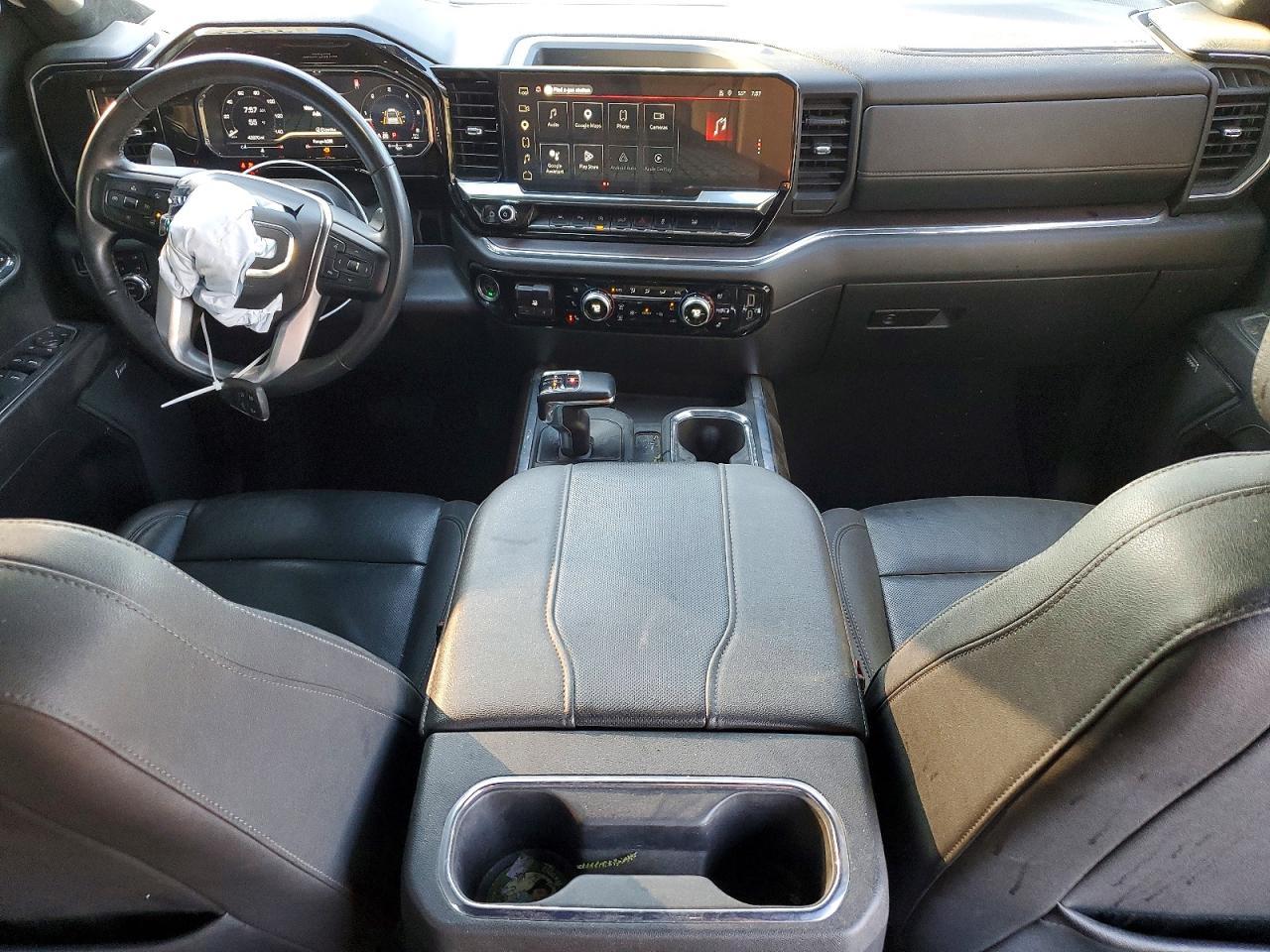 2023 GMC Sierra