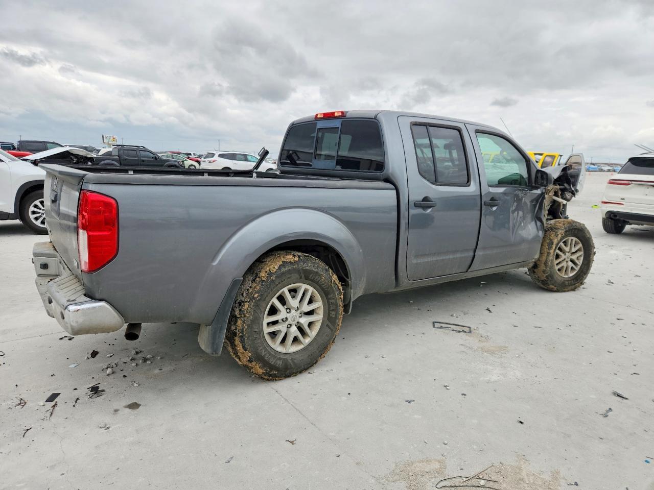 2017 NISSAN Frontier