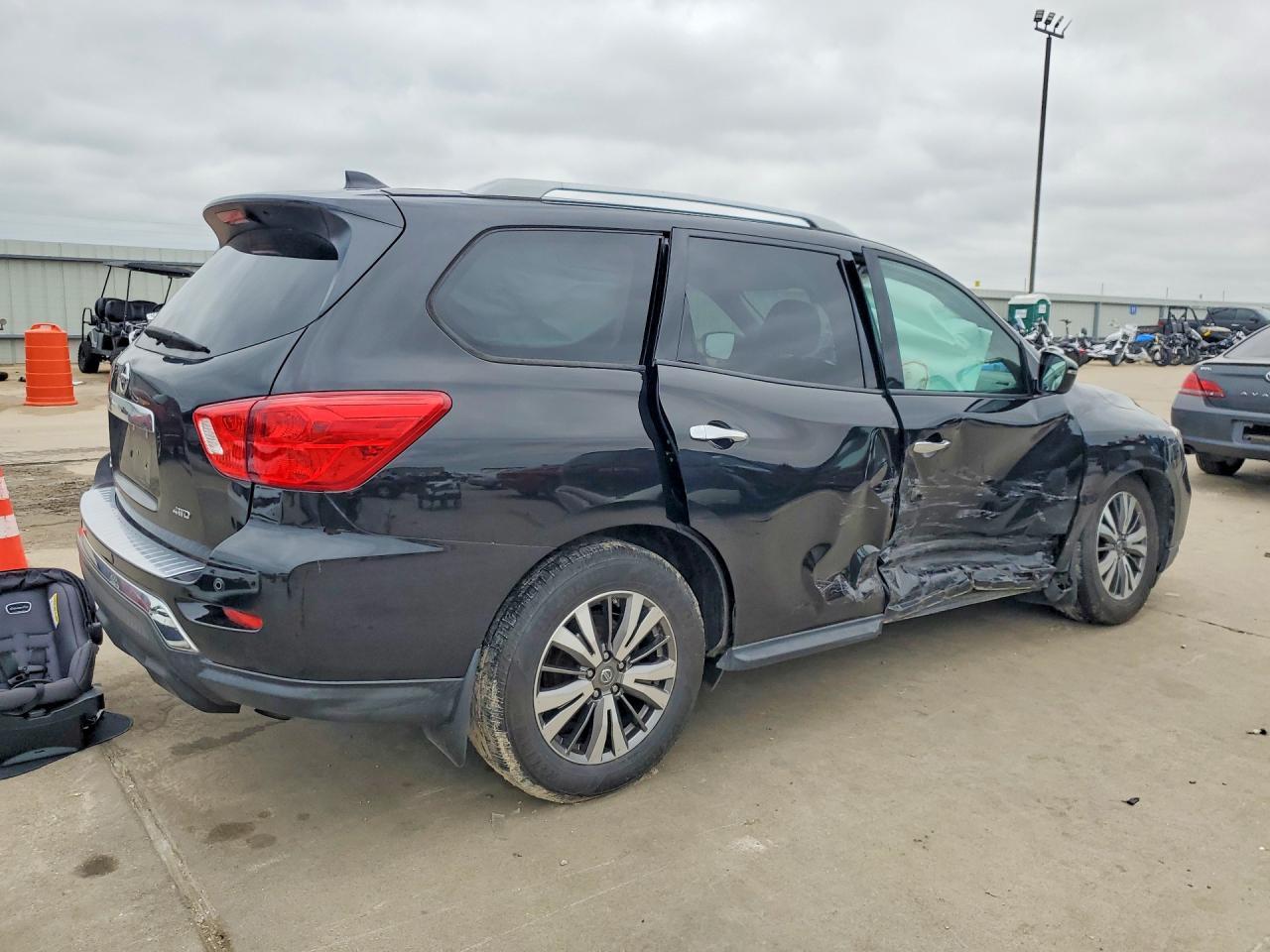 2019 NISSAN PATHFINDER