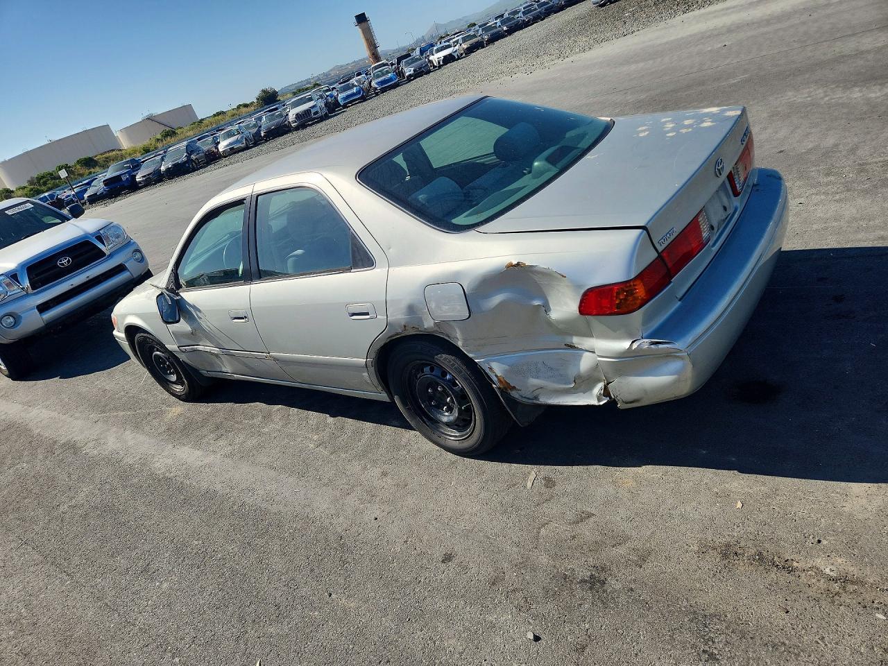 2000 TOYOTA CAMRY
