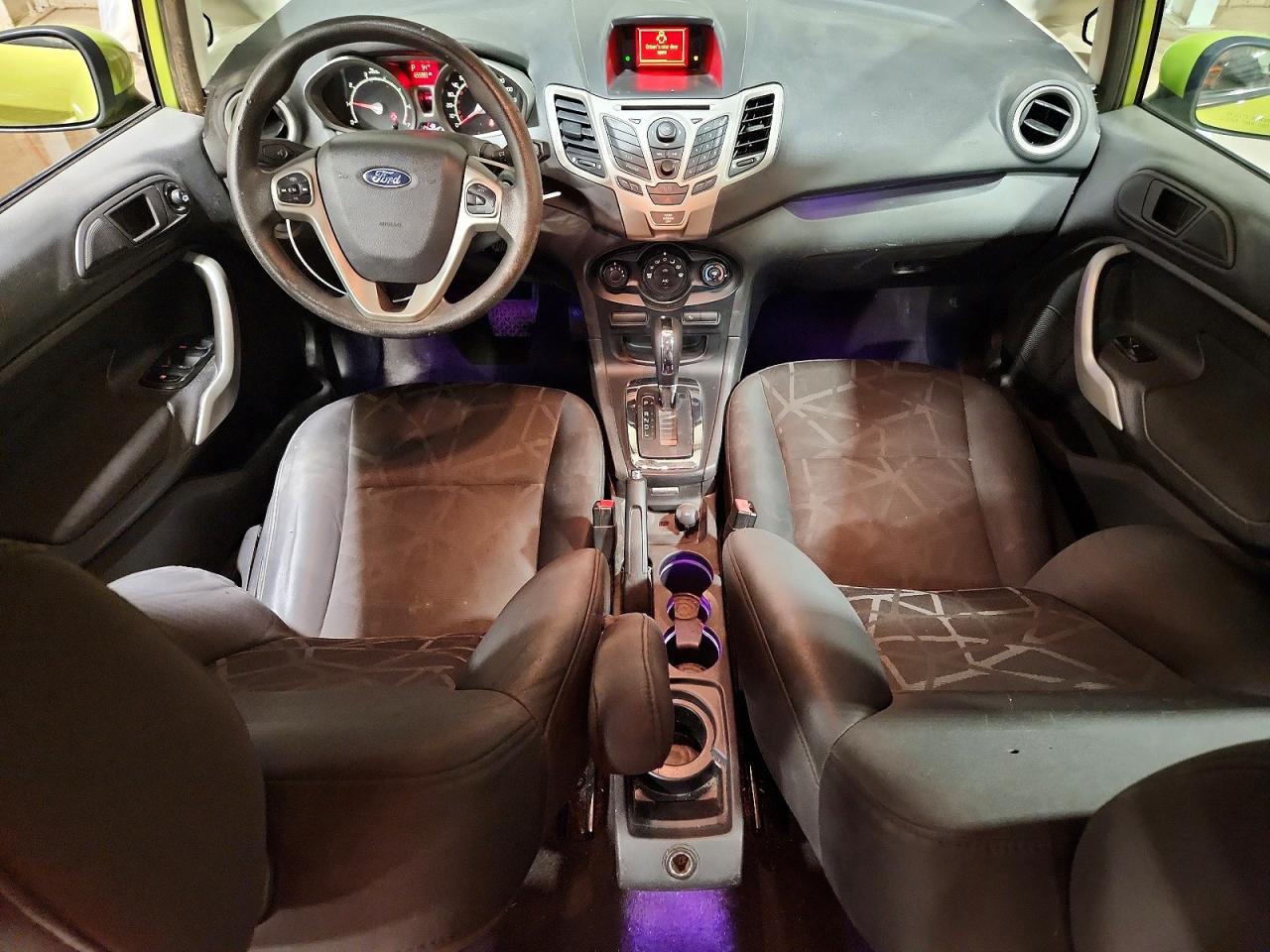 2012 FORD Fiesta
