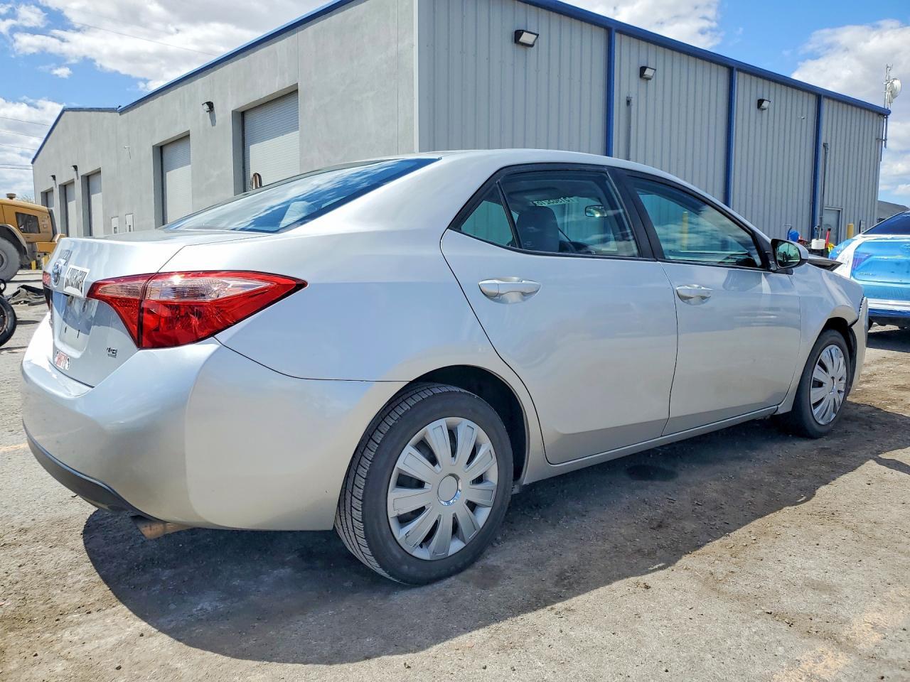 2017 TOYOTA COROLLA