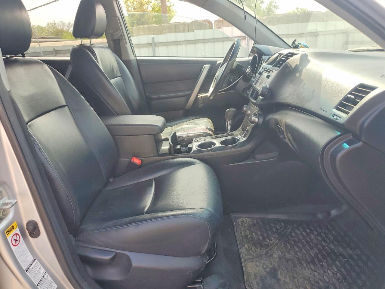 2013 TOYOTA HIGHLANDER