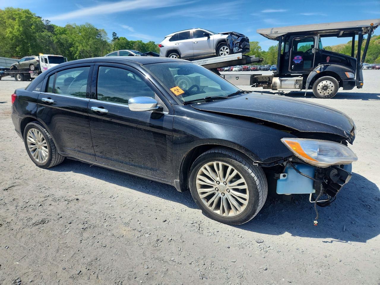 2011 CHRYSLER 200