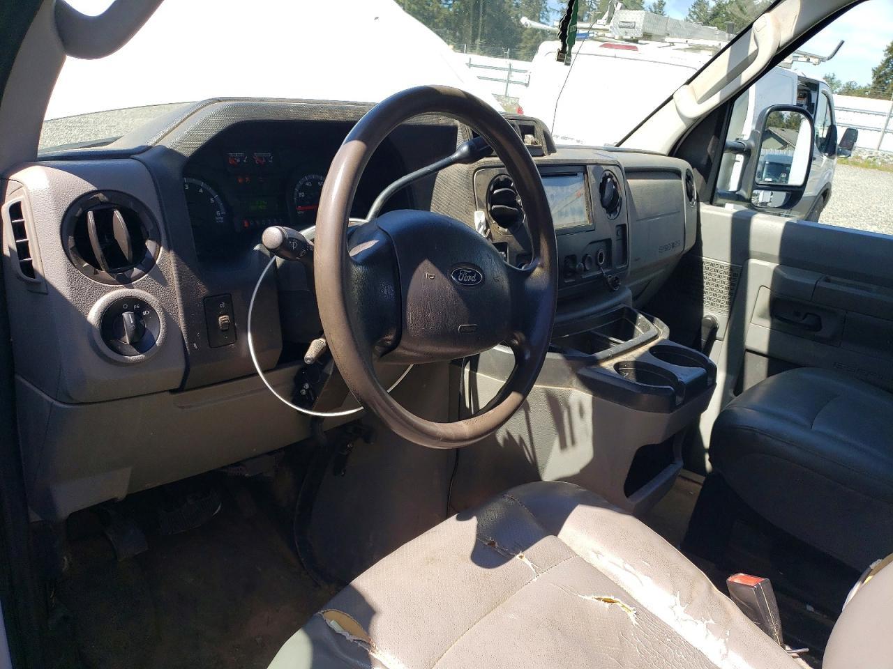 2010 FORD Econoline E350