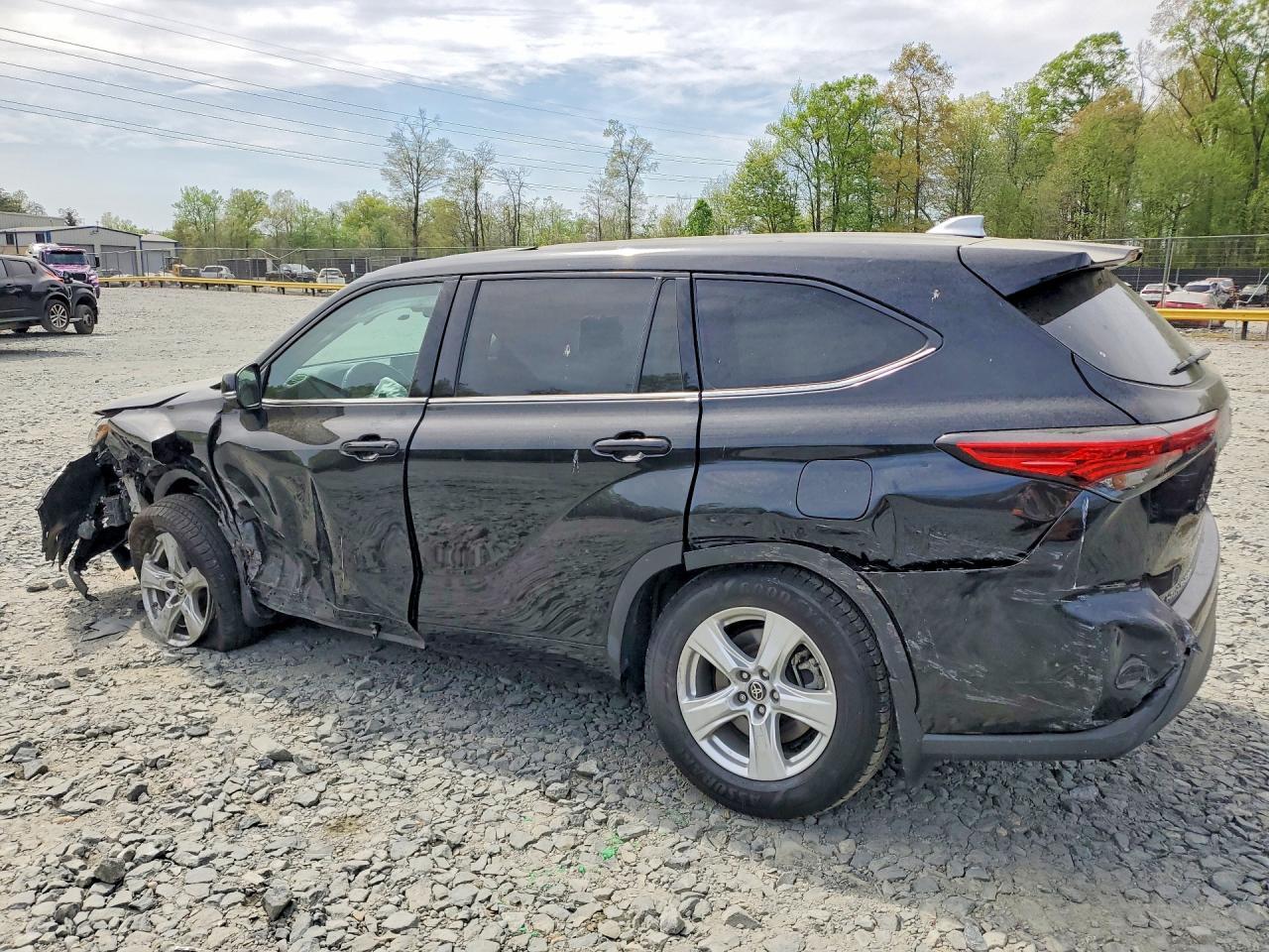 2022 TOYOTA HIGHLANDER