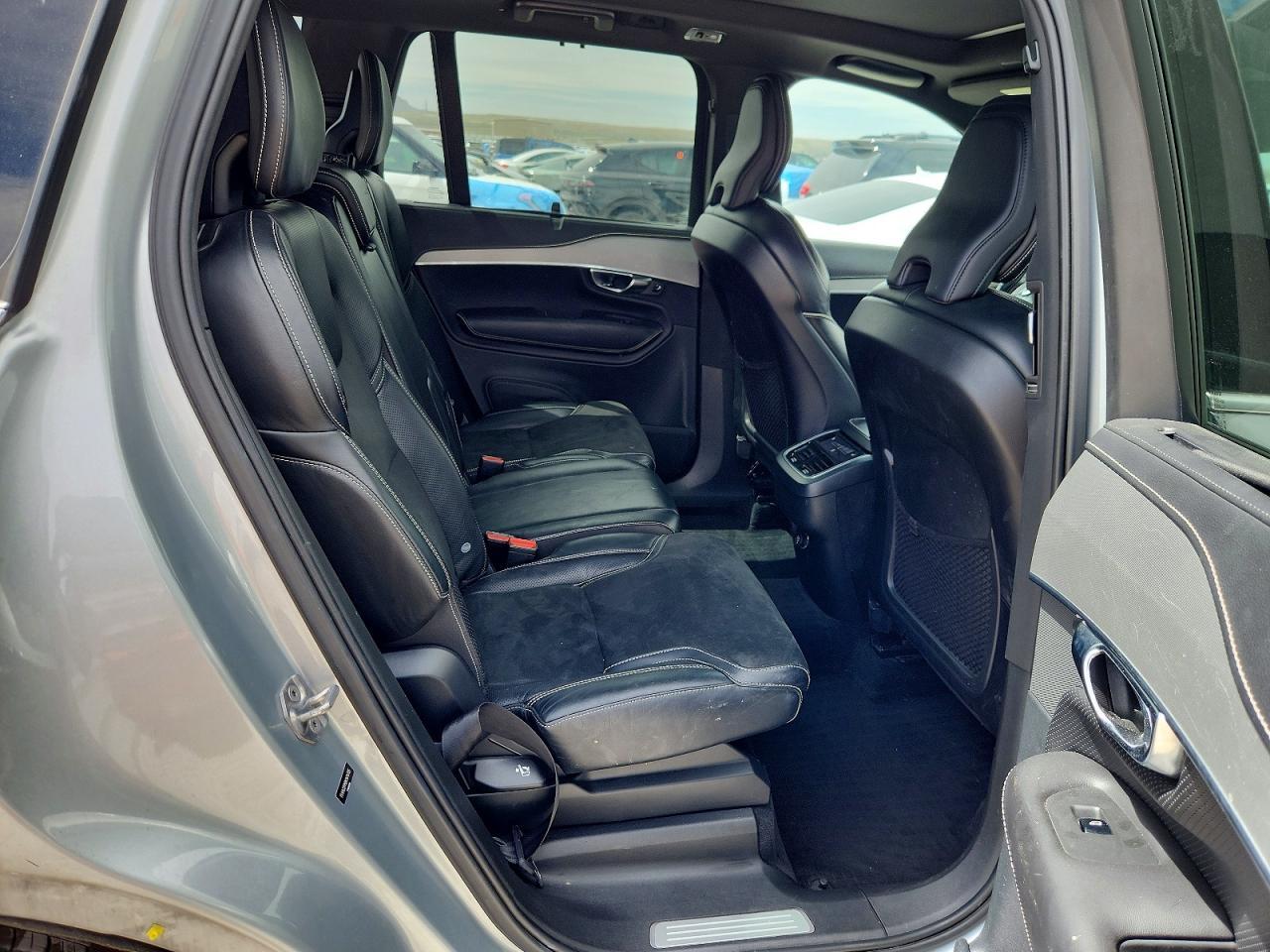2019 VOLVO XC90