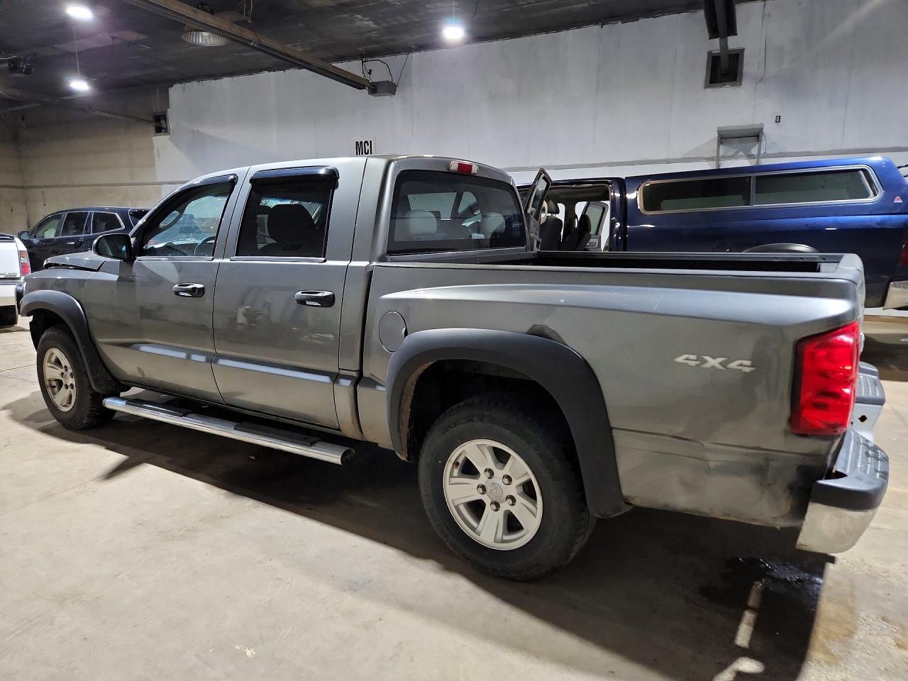 2011 DODGE Dakota