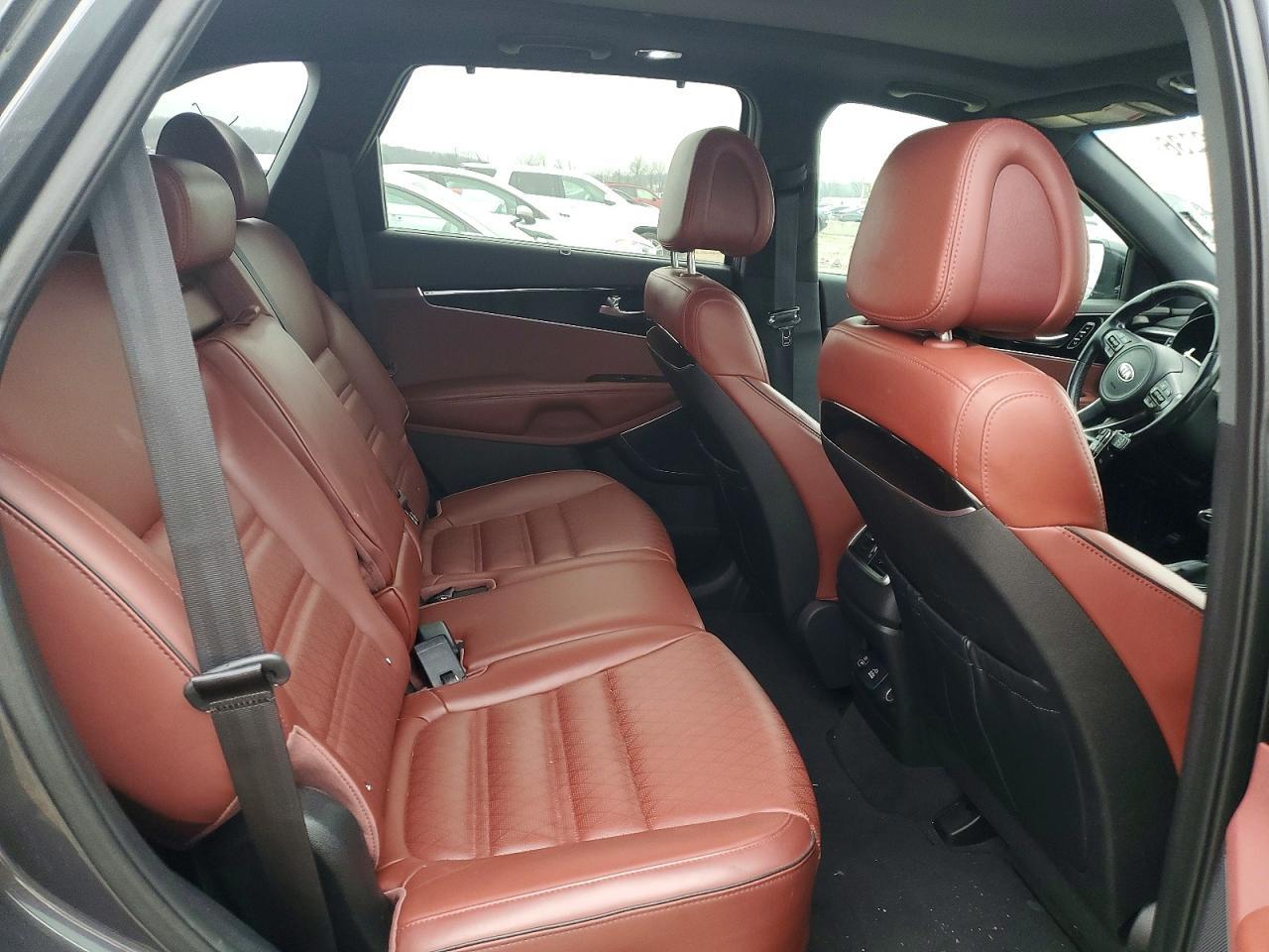 2016 KIA SORENTO