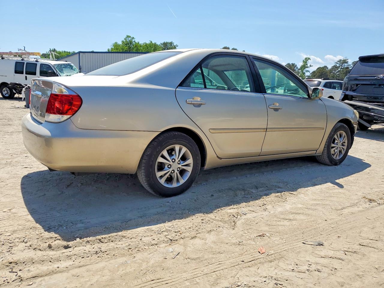 2005 TOYOTA CAMRY