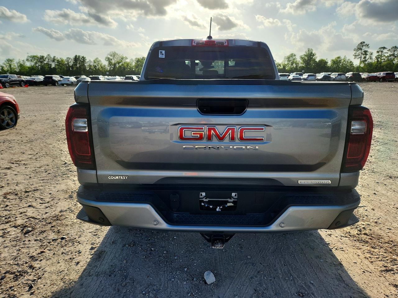 2025 GMC CANYON