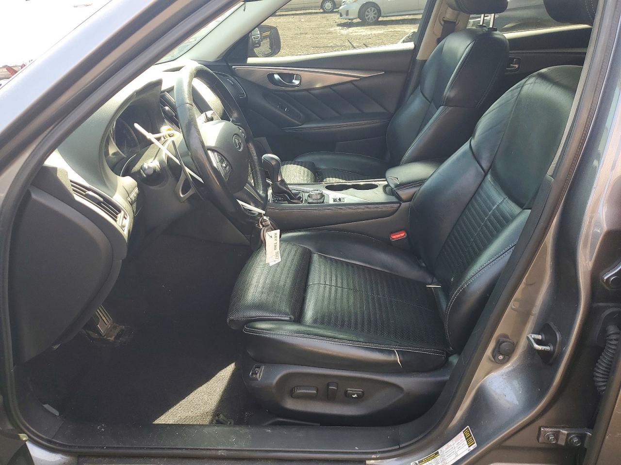 2015 INFINITI Q50