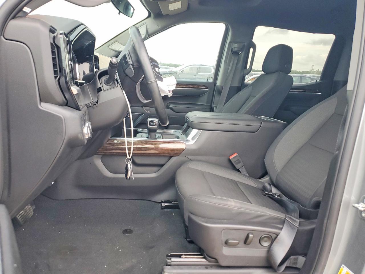 2025 GMC Sierra