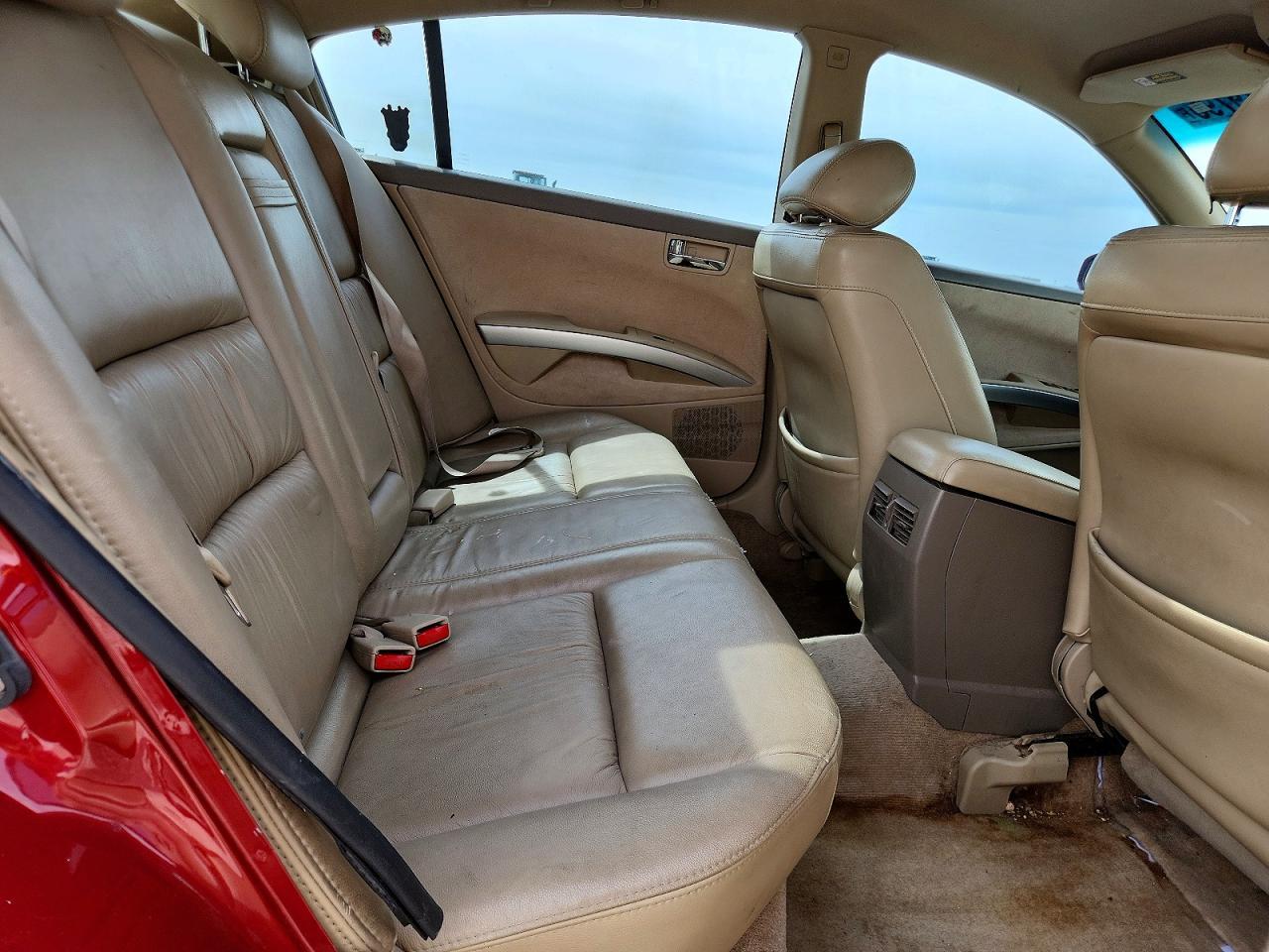 2005 NISSAN Maxima