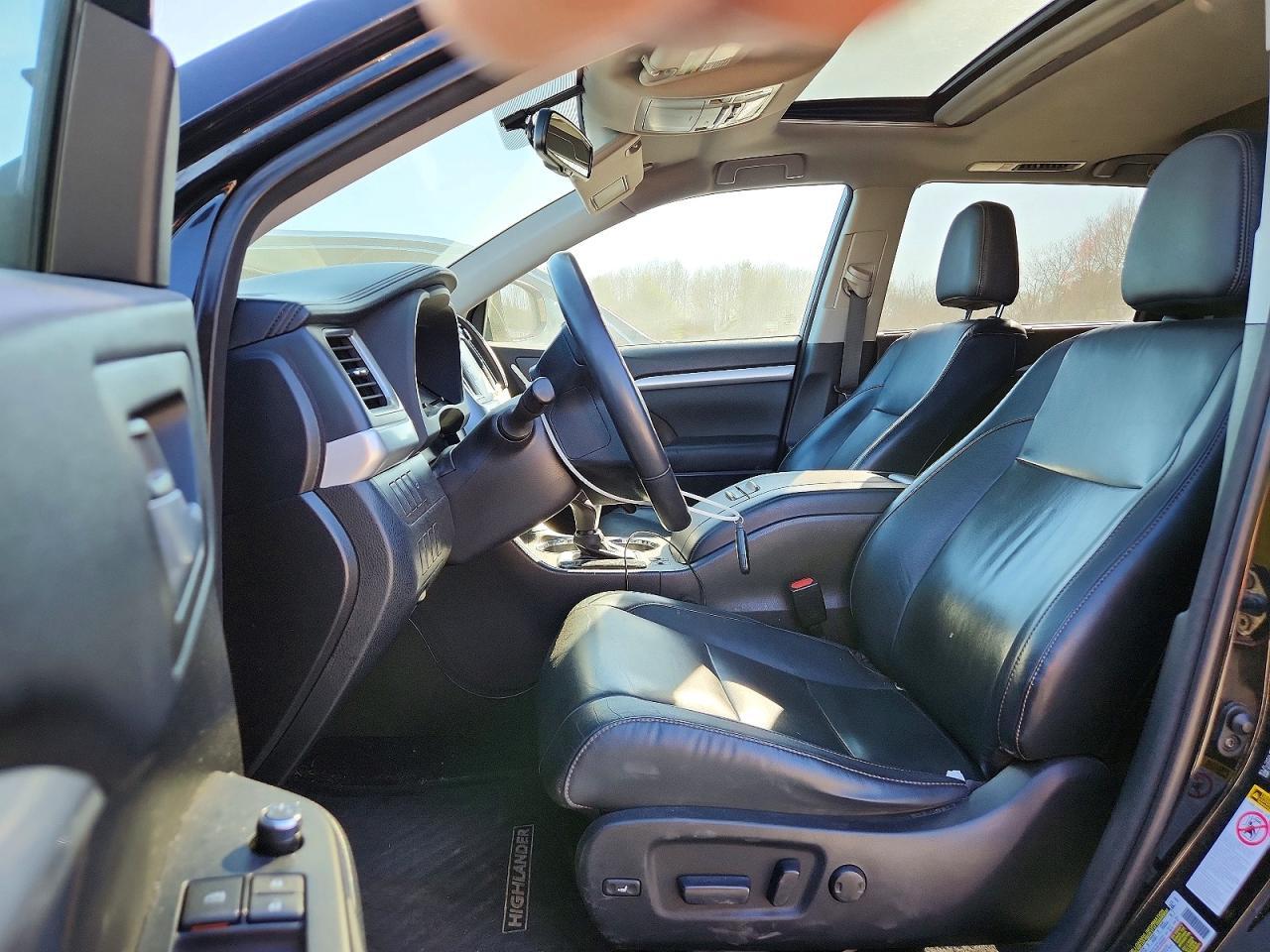 2015 TOYOTA HIGHLANDER