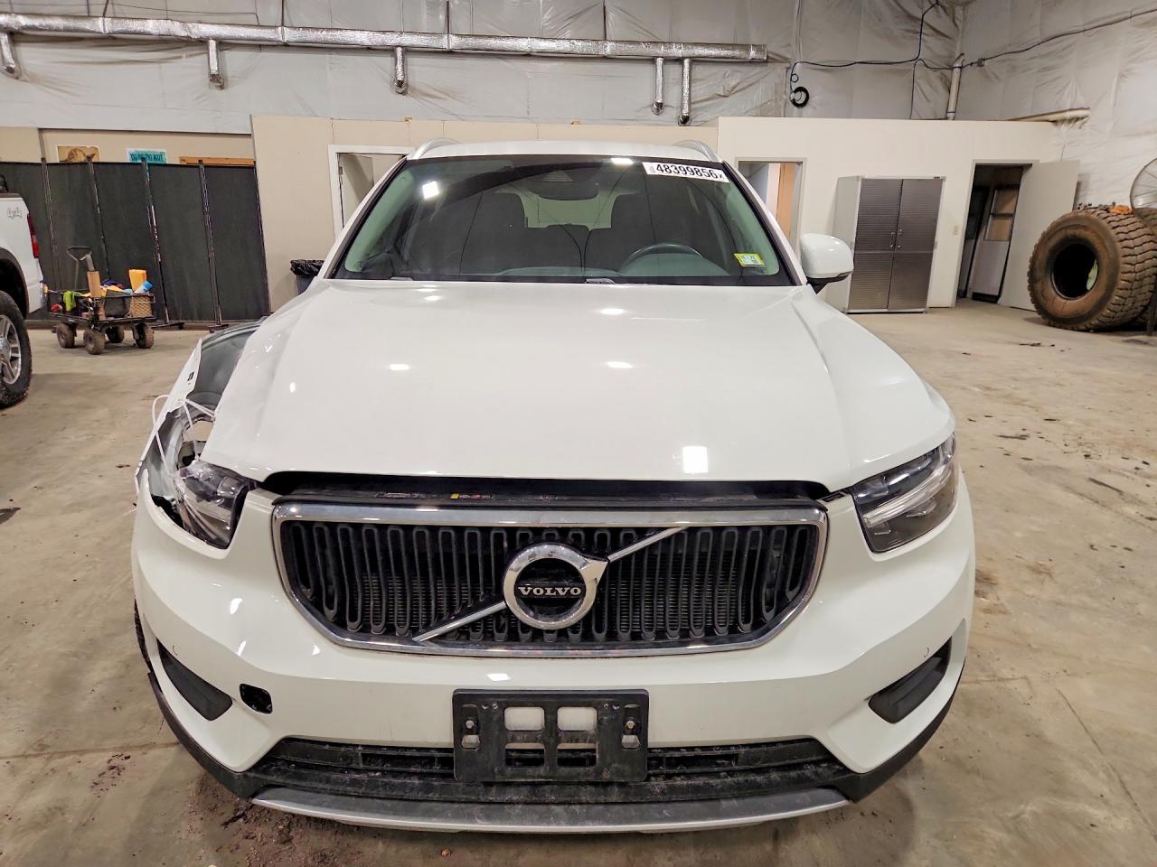2020 VOLVO XC40