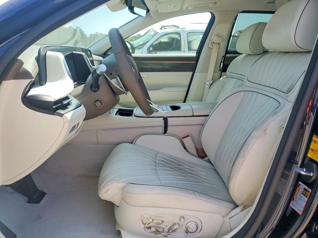 2025 GENESIS G90