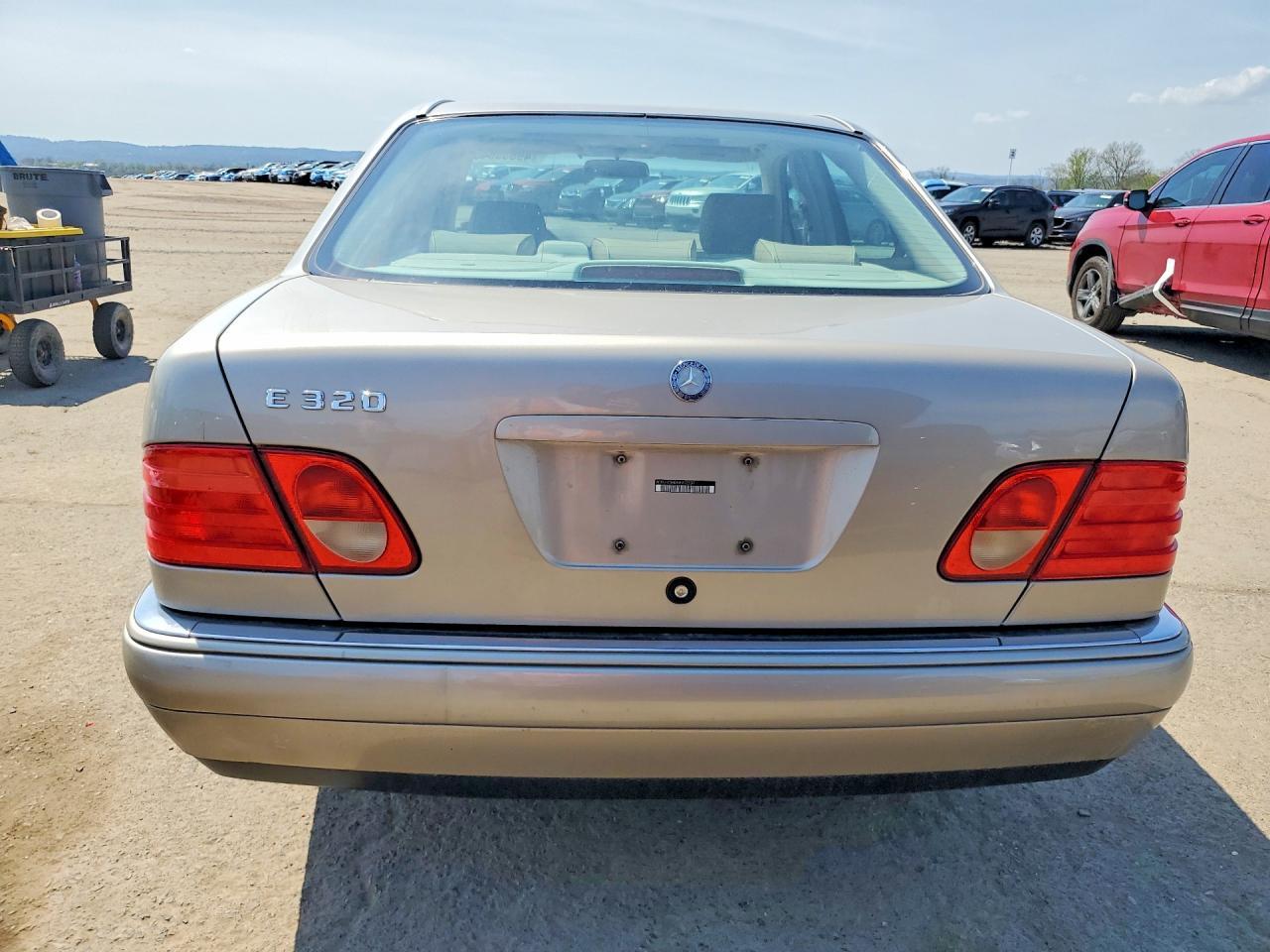 1999 MERCEDES-BENZ E-Class