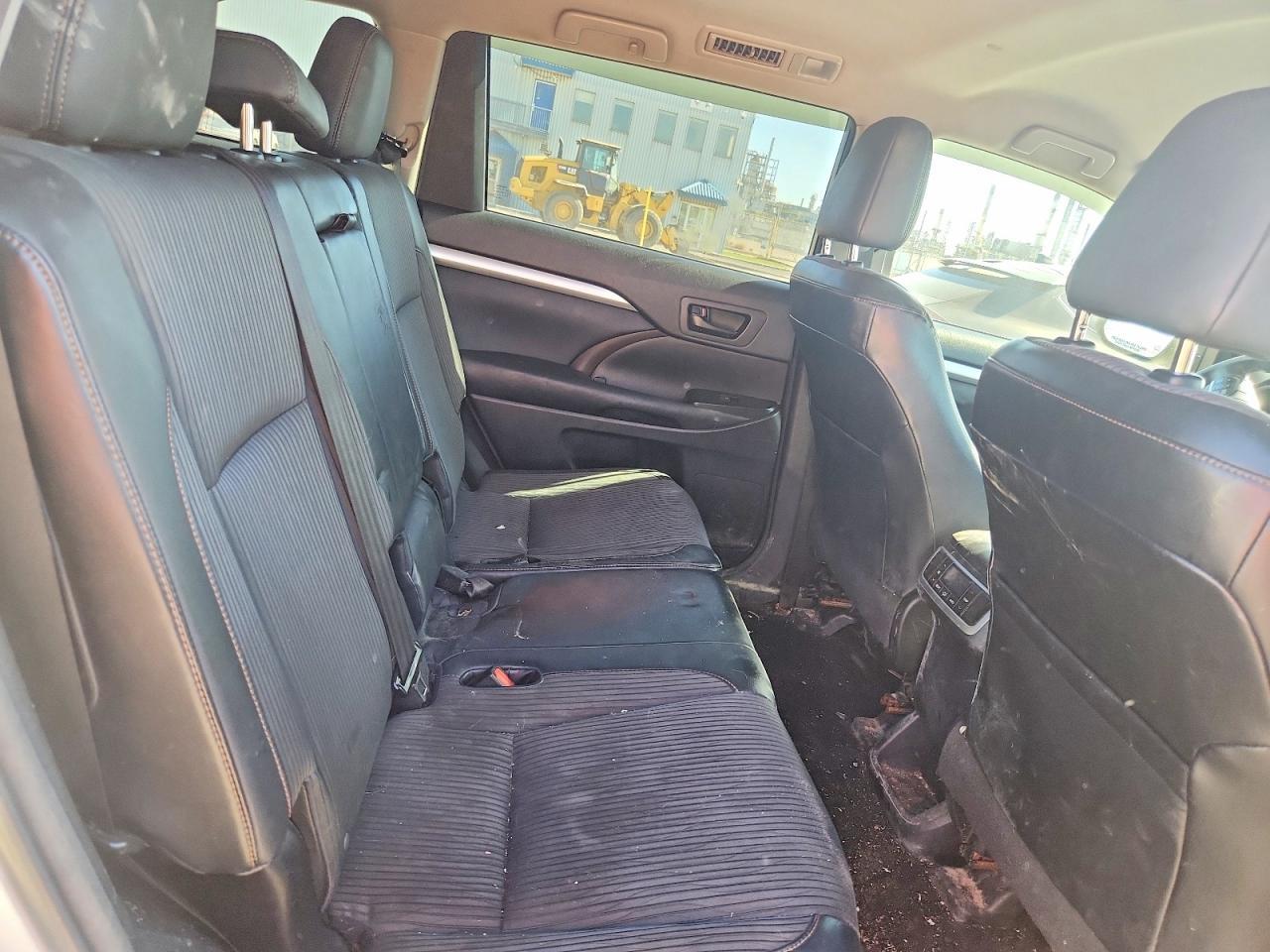 2015 TOYOTA HIGHLANDER