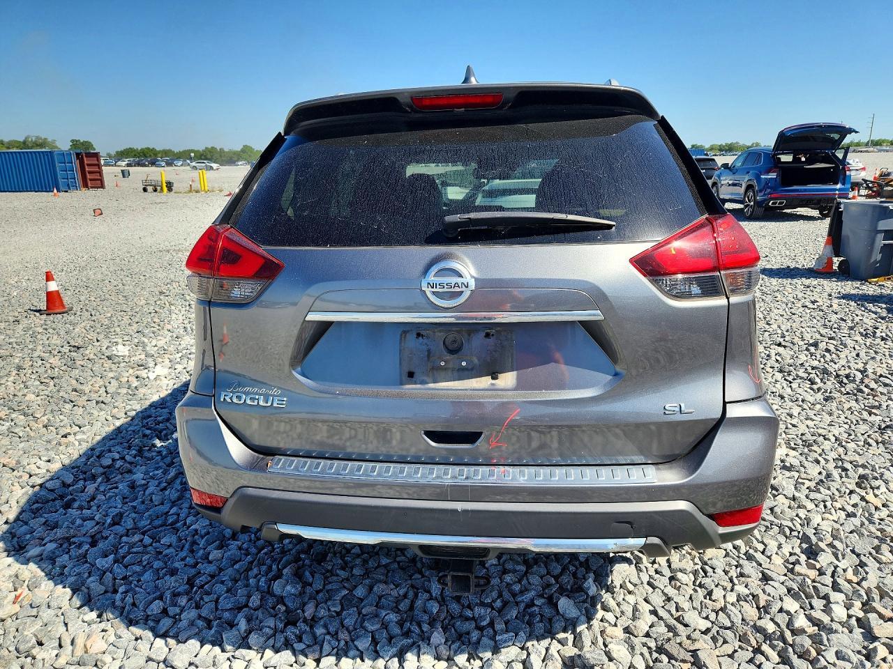 2017 NISSAN ROGUE