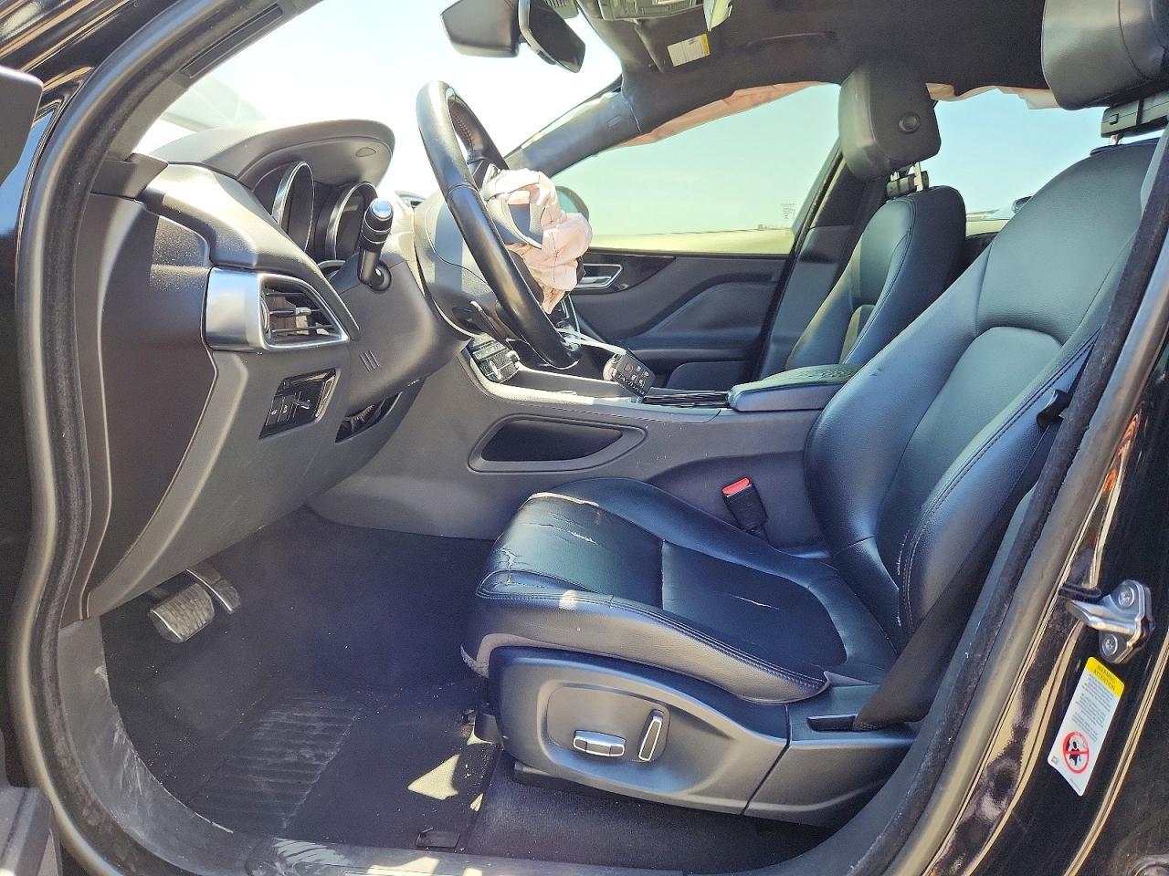 2019 JAGUAR F-Pace