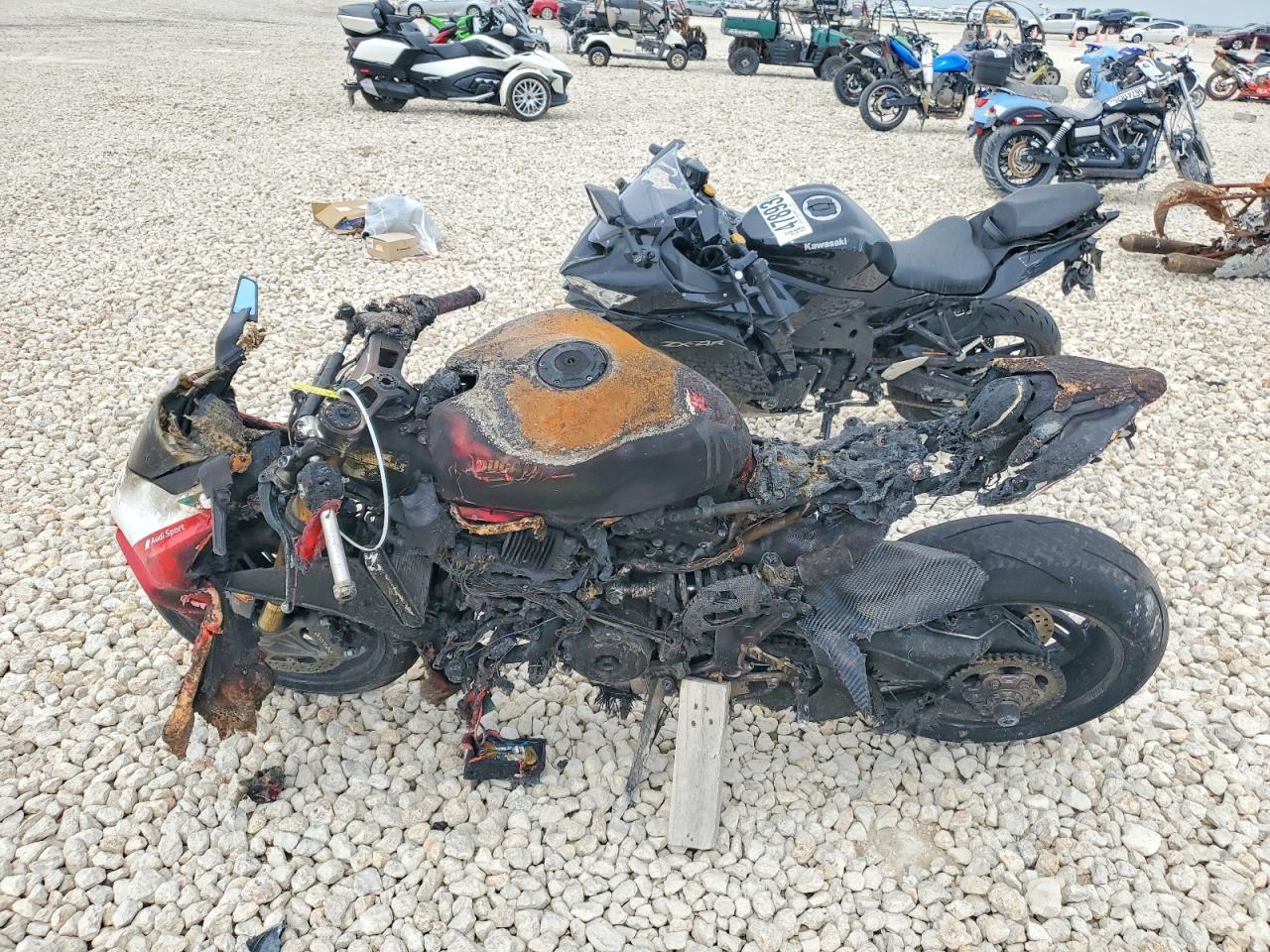 2023 DUCATI Panigale