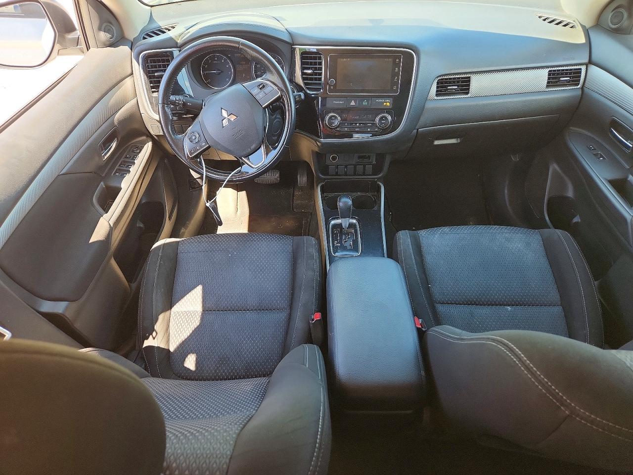 2018 MITSUBISHI outlander