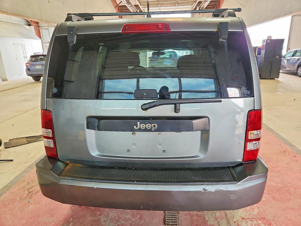 2012 JEEP Liberty
