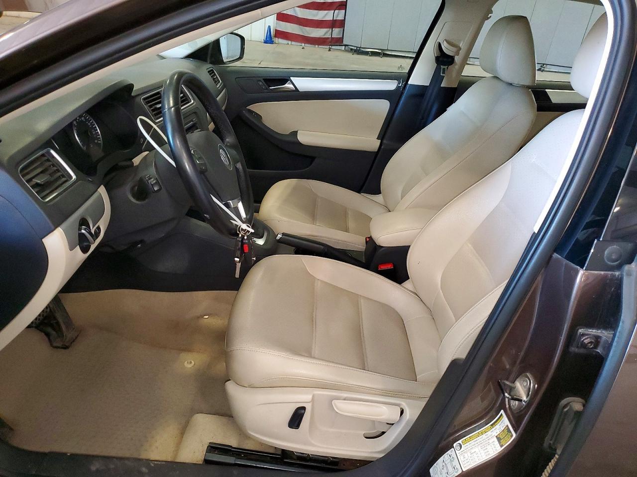 2013 VOLKSWAGEN JETTA
