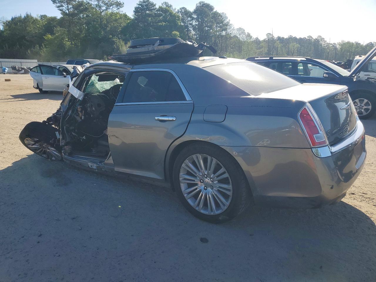 2011 CHRYSLER 300