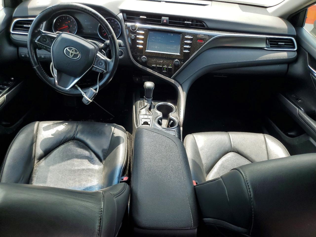 2018 TOYOTA CAMRY