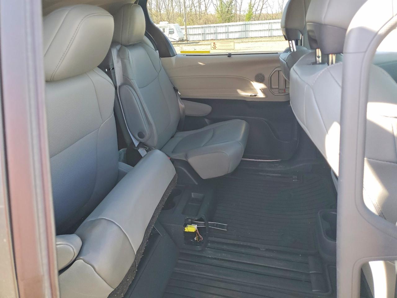 2022 TOYOTA SIENNA