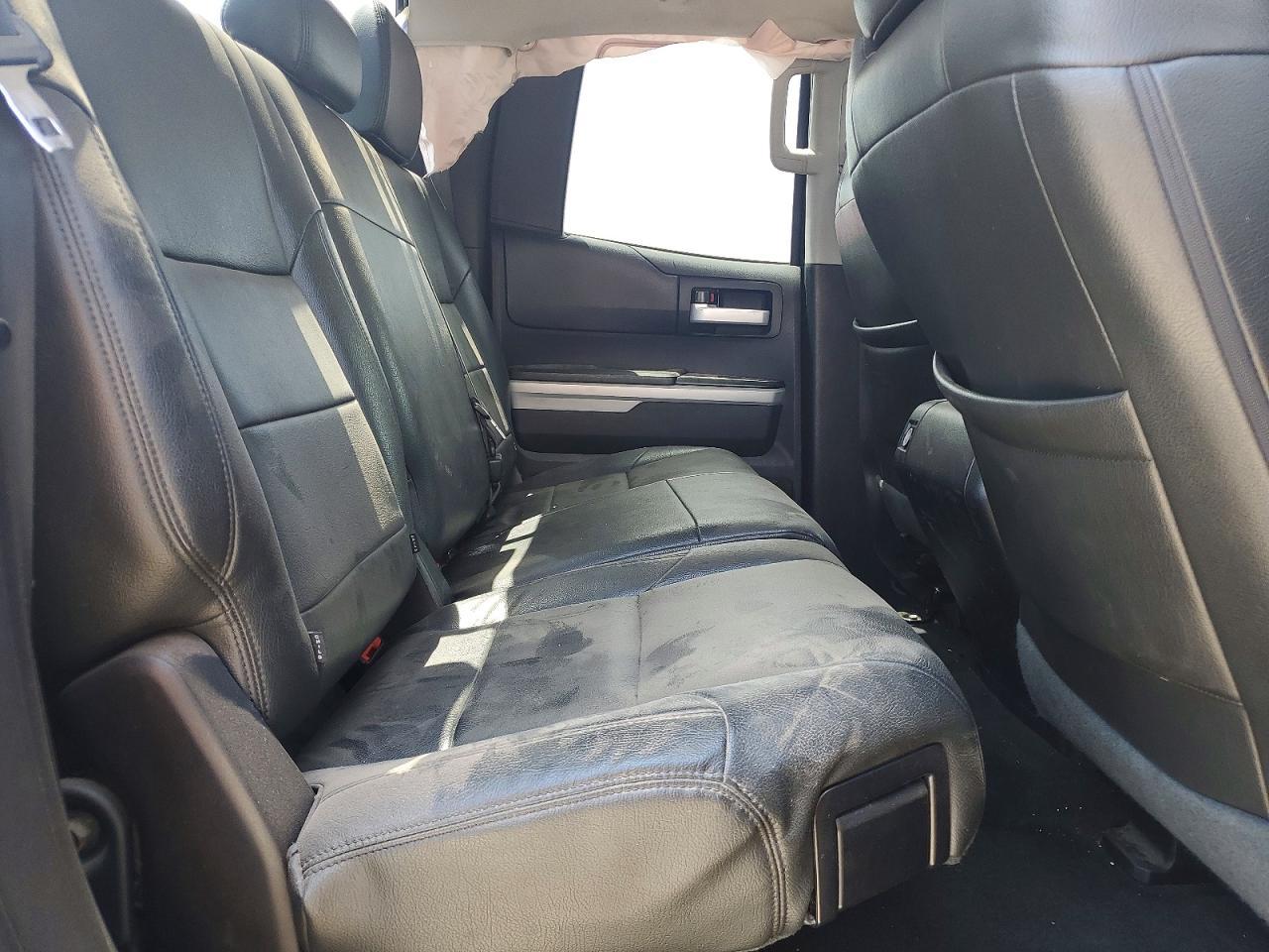 2016 TOYOTA TUNDRA