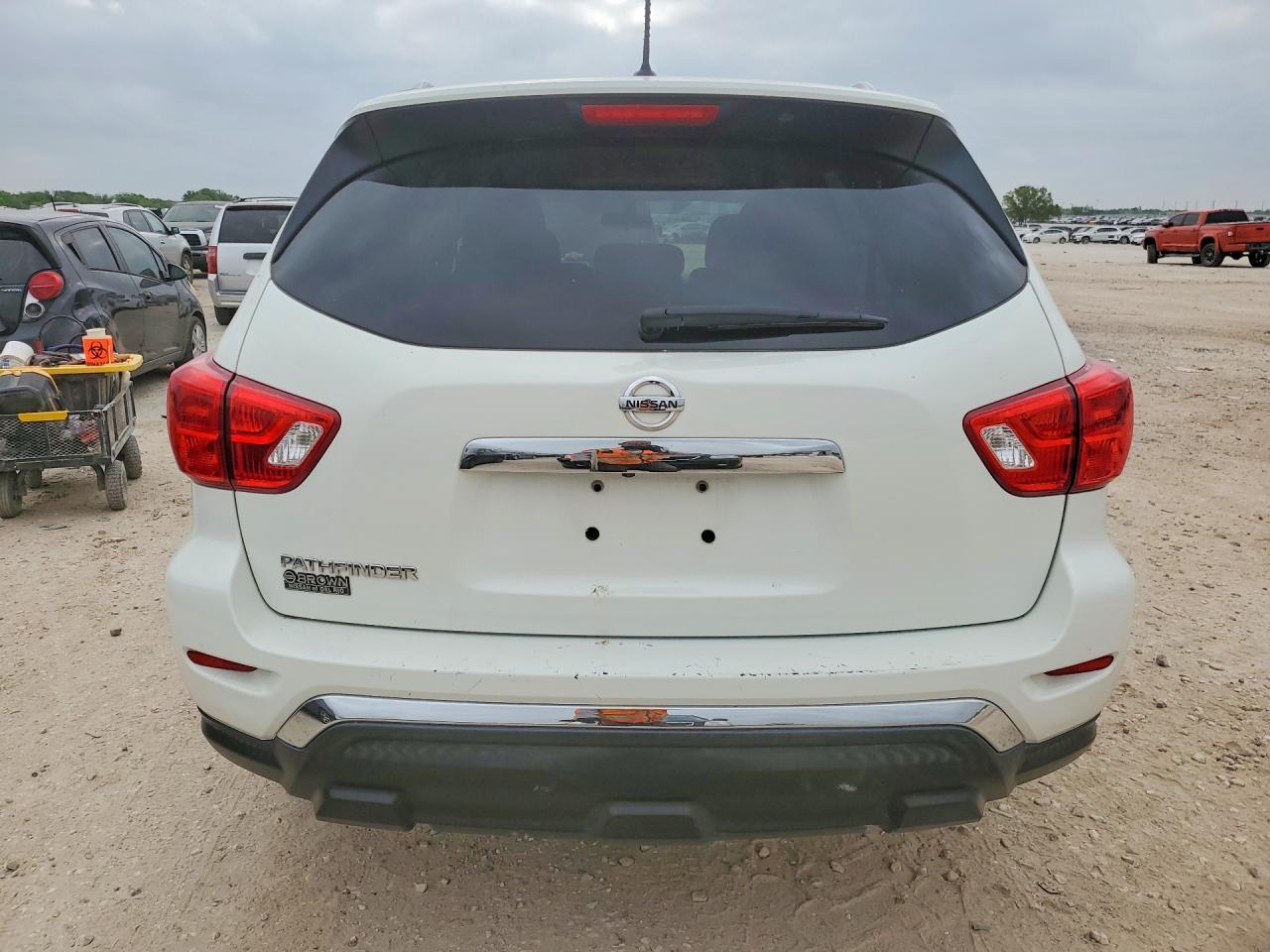 2017 NISSAN PATHFINDER