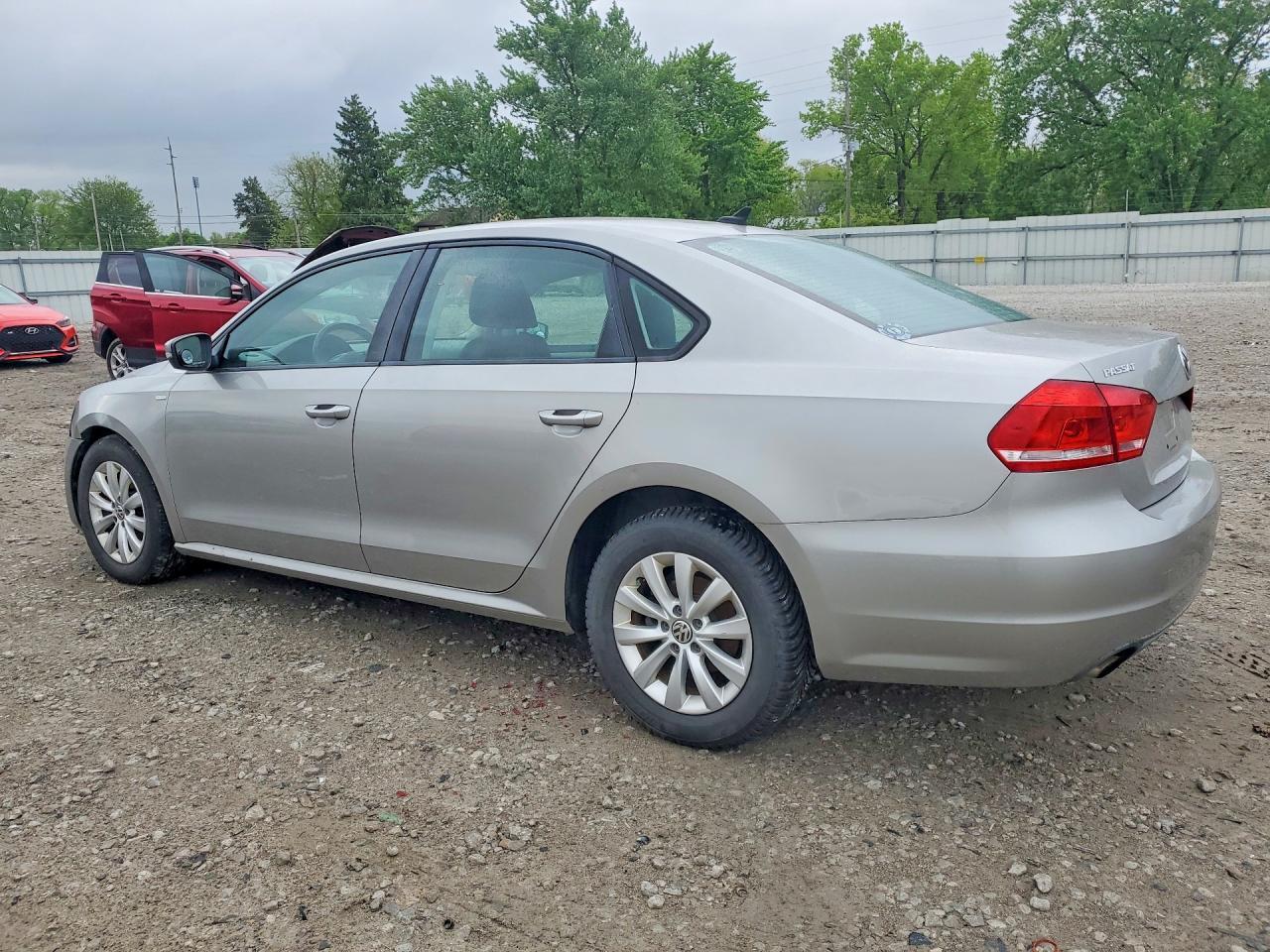 2014 VOLKSWAGEN Passat