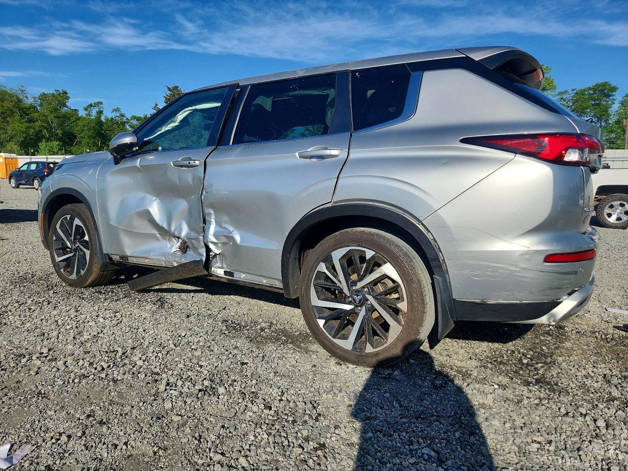 2022 MITSUBISHI outlander