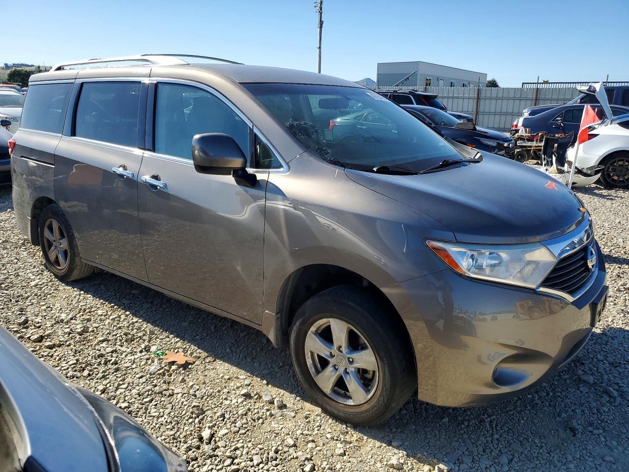 2015 NISSAN Quest