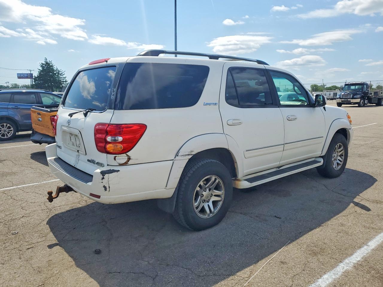 2004 TOYOTA Sequoia