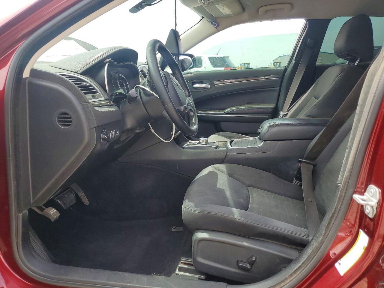 2019 CHRYSLER 300