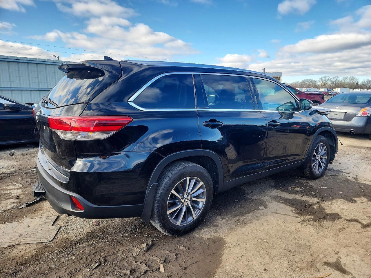 2019 TOYOTA HIGHLANDER