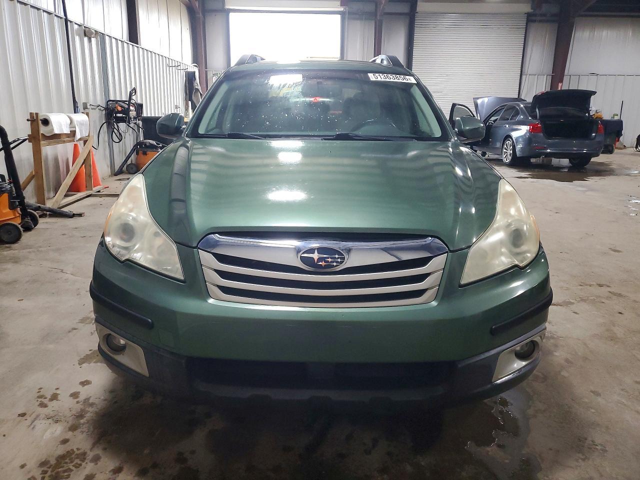 2010 SUBARU Outback