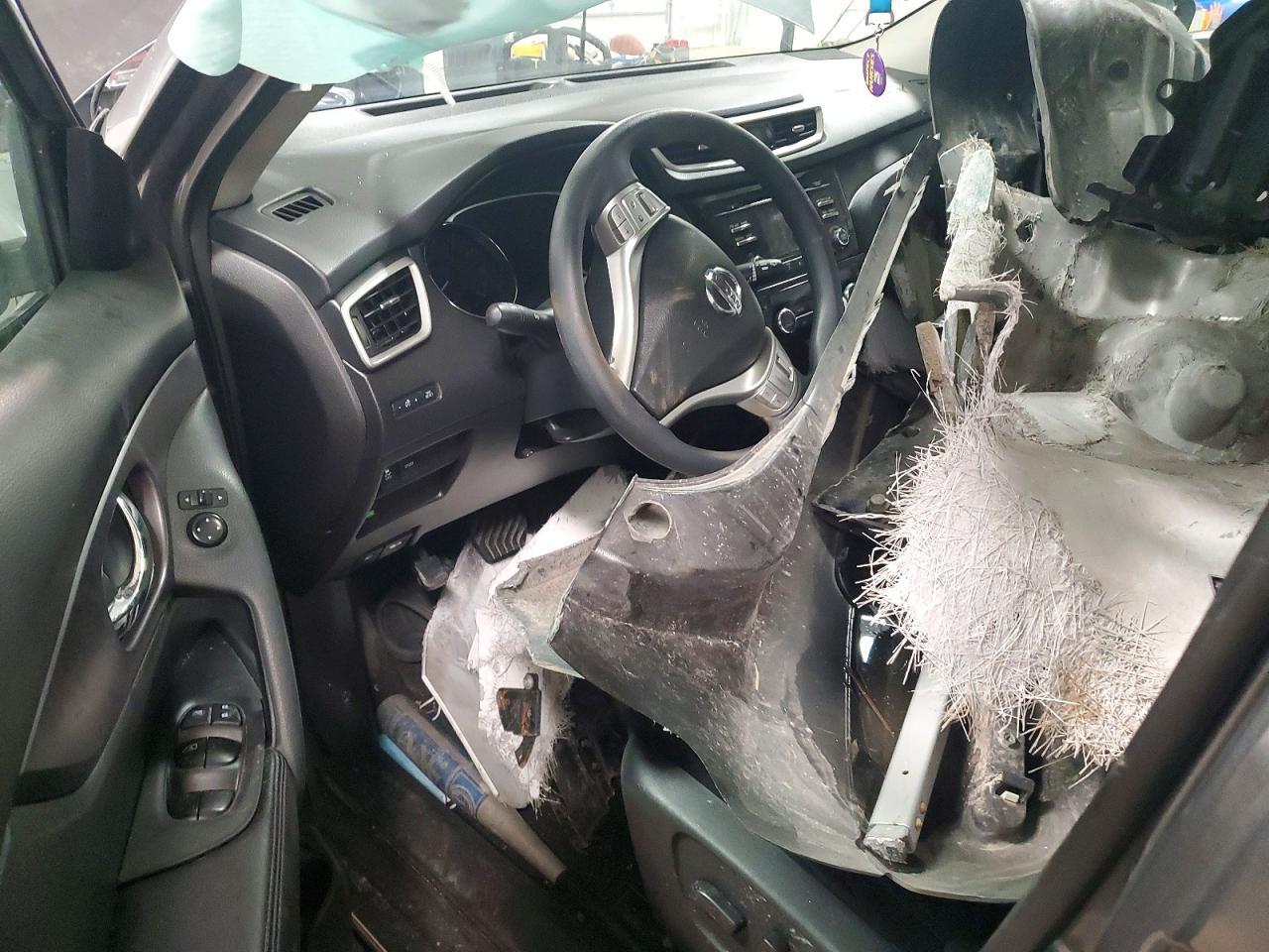 2015 NISSAN ROGUE