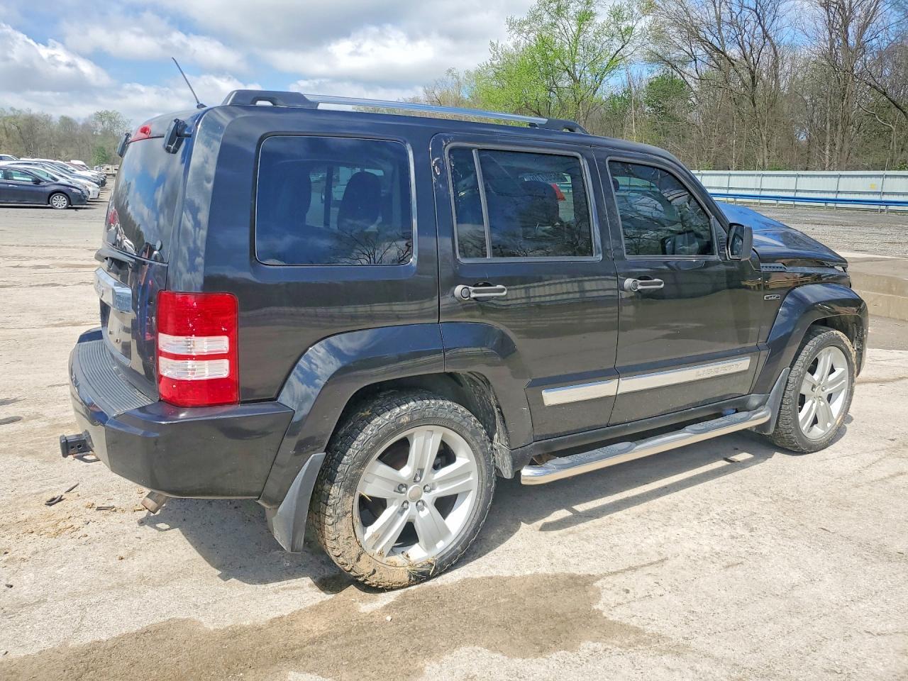 2012 JEEP Liberty