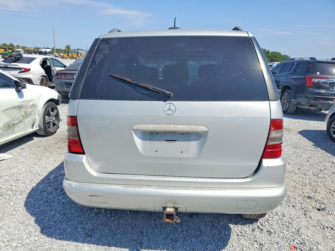 2001 MERCEDES-BENZ ML-Class