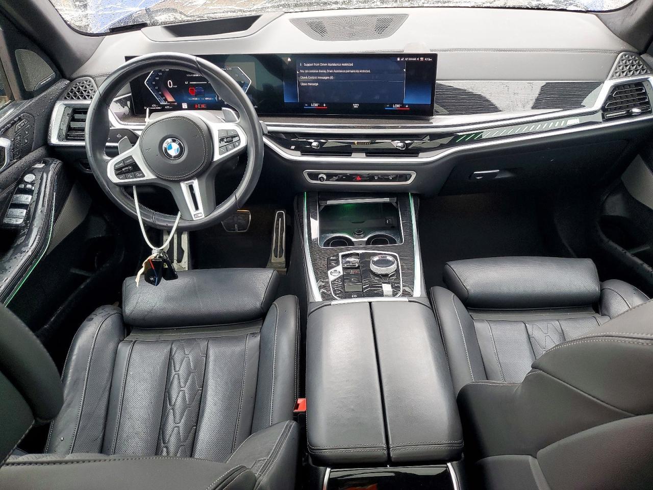 2023 BMW X7