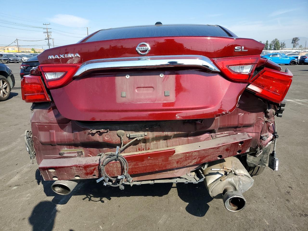 2016 NISSAN Maxima