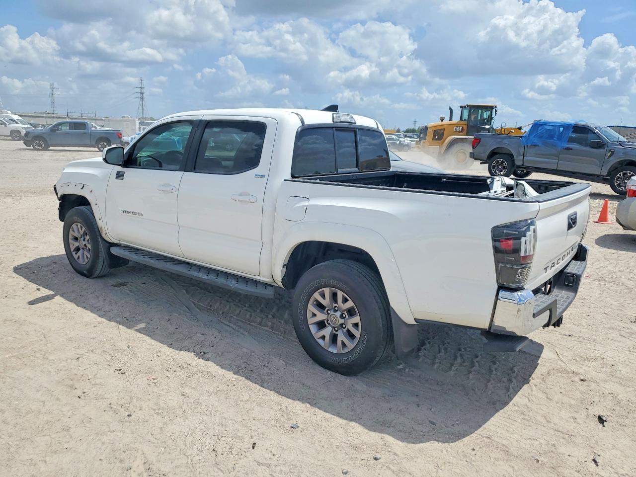 2017 TOYOTA TACOMA