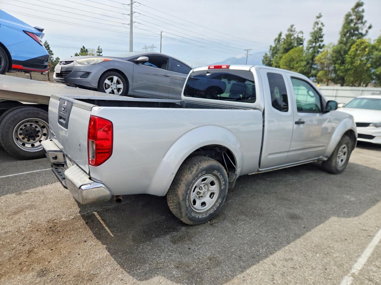 2012 NISSAN Frontier