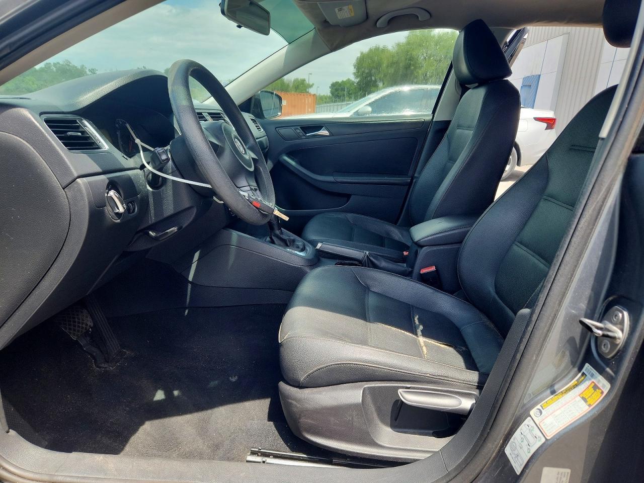 2011 VOLKSWAGEN JETTA