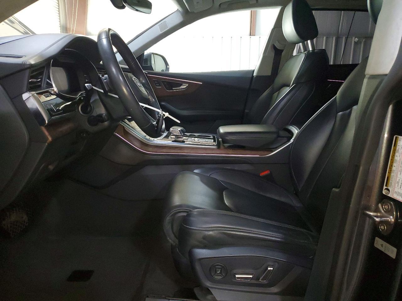 2020 AUDI Q8